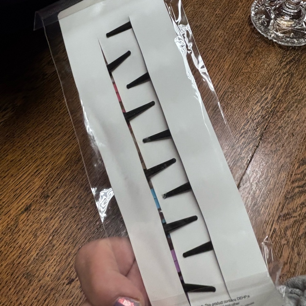 Cute Bunny Character Kids Hair Clips - Assorted Pastel Colors - Picture 3 of 3